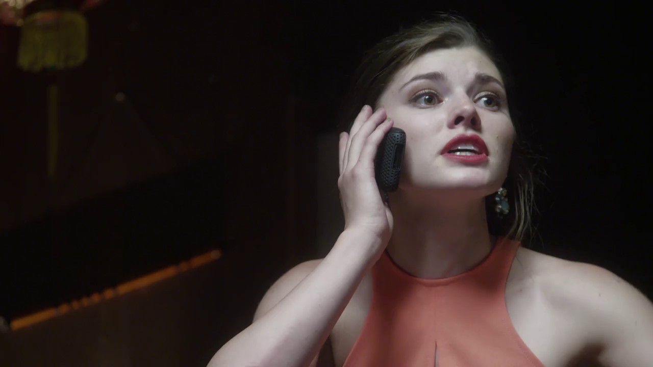 Fortune Cookie (2016) WEB-DL Hindi + English 720p x264 AVC DD 5.1 ESub.mkv.0000